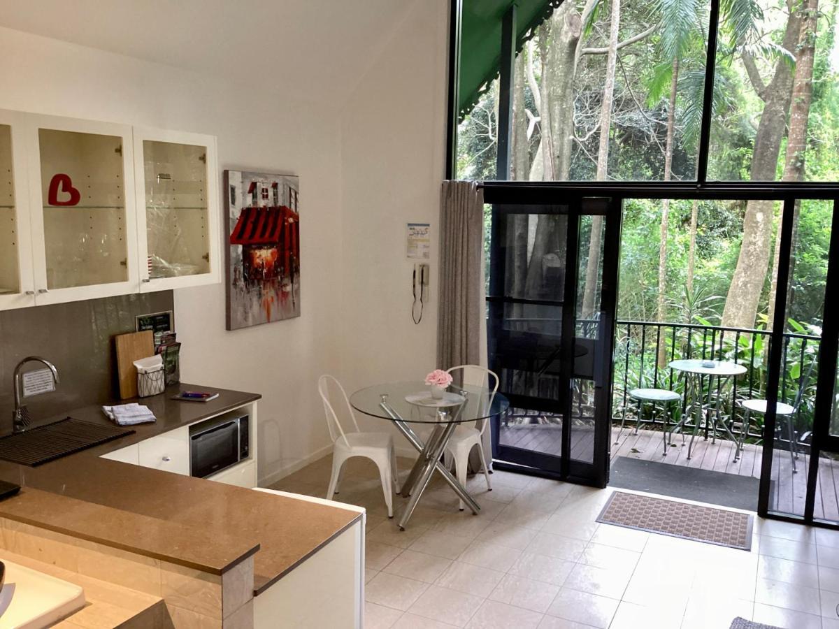 Chalet On Gallery Walk - King Bed, Spa, Fireplace, Wifi & Netflix, Linger A While Mount Tamborine Zewnętrze zdjęcie
