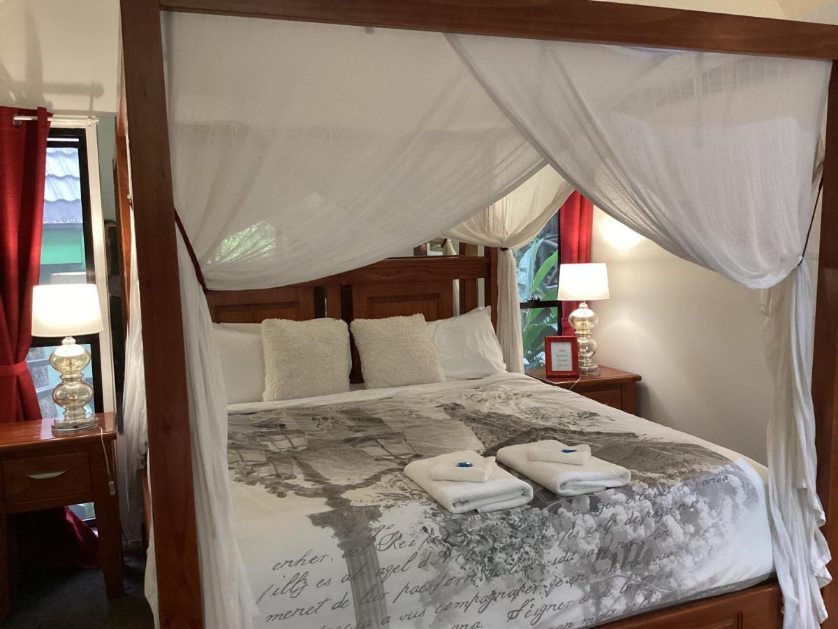 Chalet On Gallery Walk - King Bed, Spa, Fireplace, Wifi & Netflix, Linger A While Mount Tamborine Zewnętrze zdjęcie